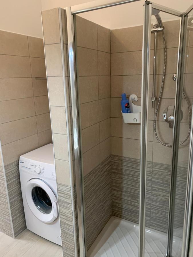 Casa Bianca 2 - confortevole in centro a Moneglia Esterno foto