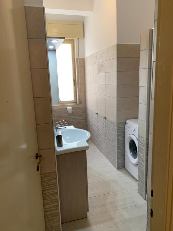 Casa Bianca 2 - confortevole in centro a Moneglia Esterno foto