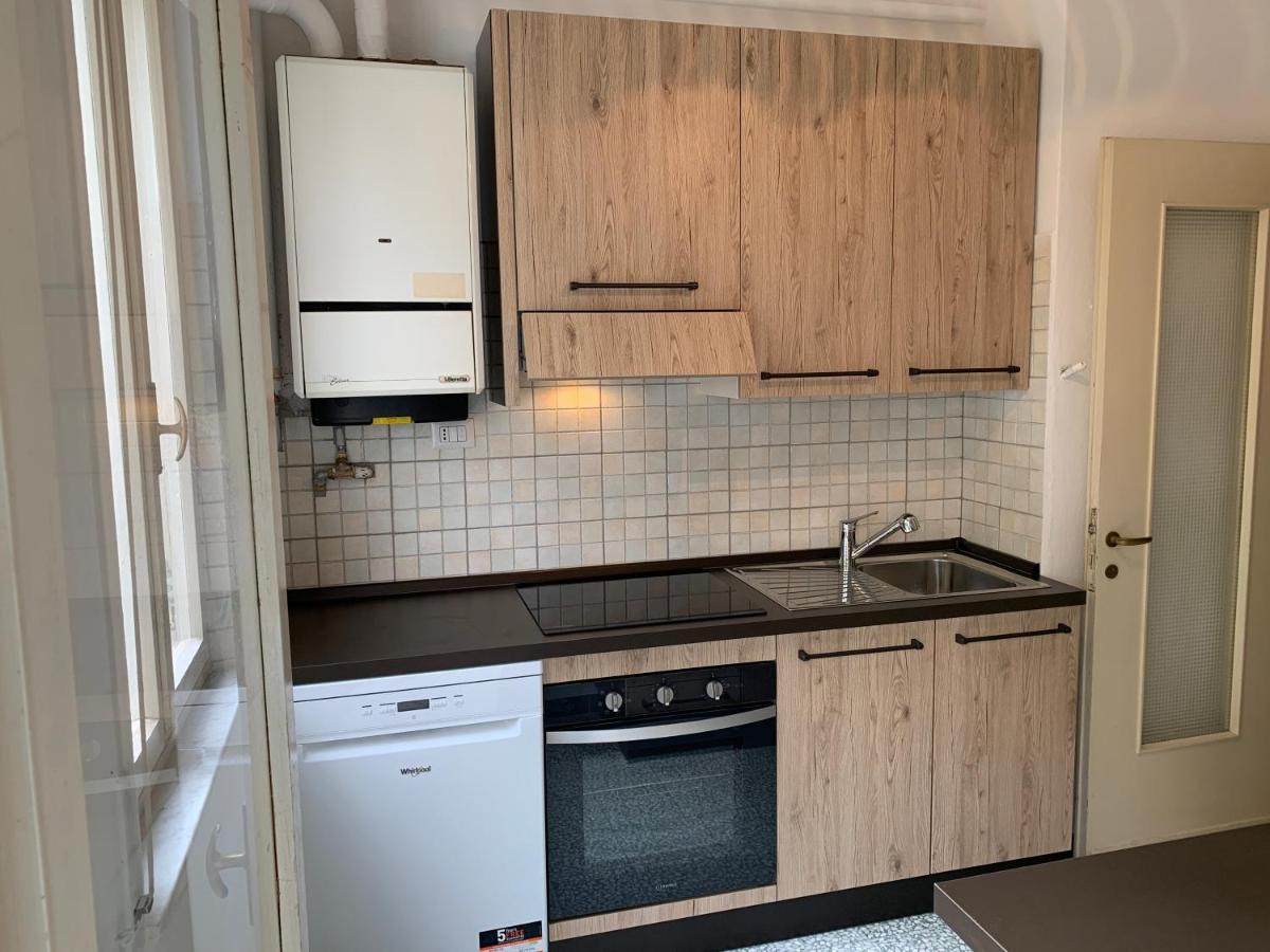Casa Bianca 2 - confortevole in centro a Moneglia Esterno foto
